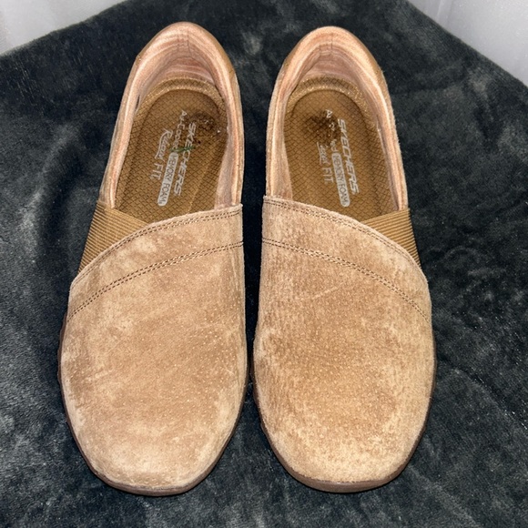 Skechers Shoes Sketchers Breathe Easy Kindred Slip On Air Cooled